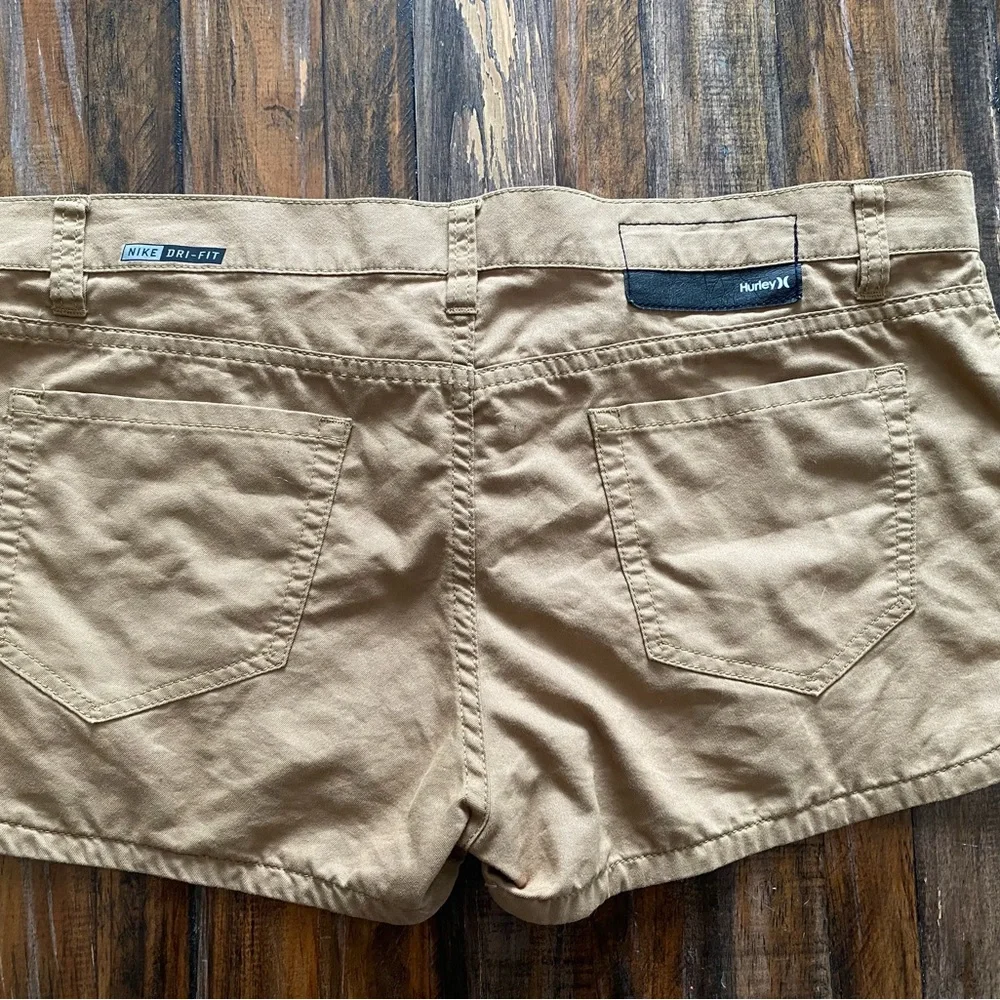Hurley x Nike dri-fit Women's Shorts - Picture 2 of 4